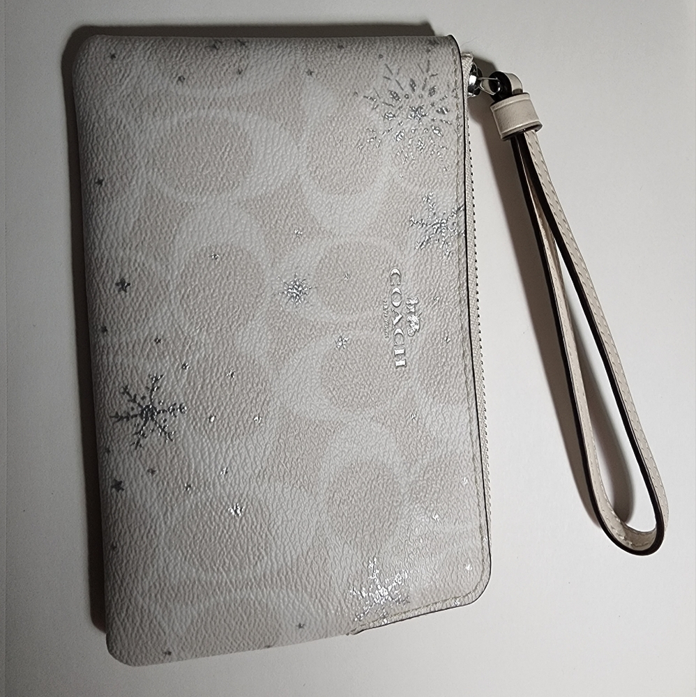 Coach Wristlet - Picture 1 of 7